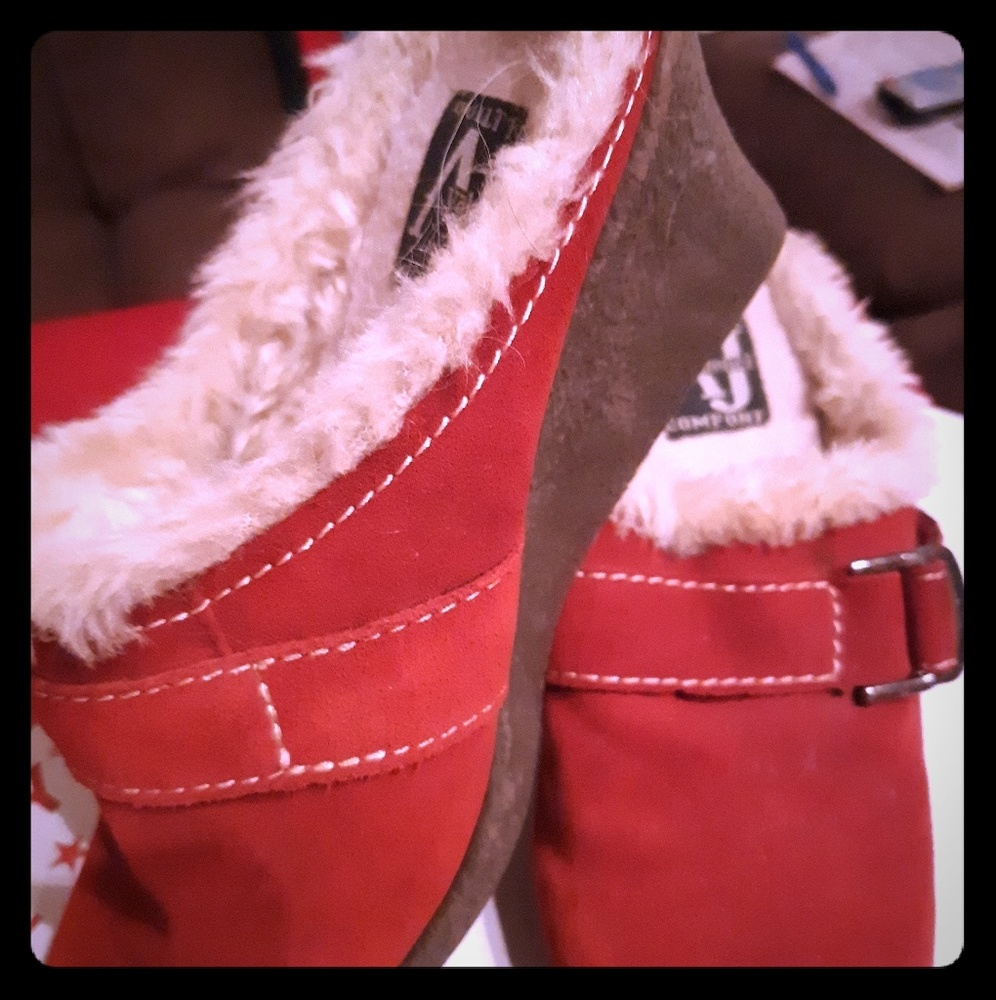 Red suede lined mules